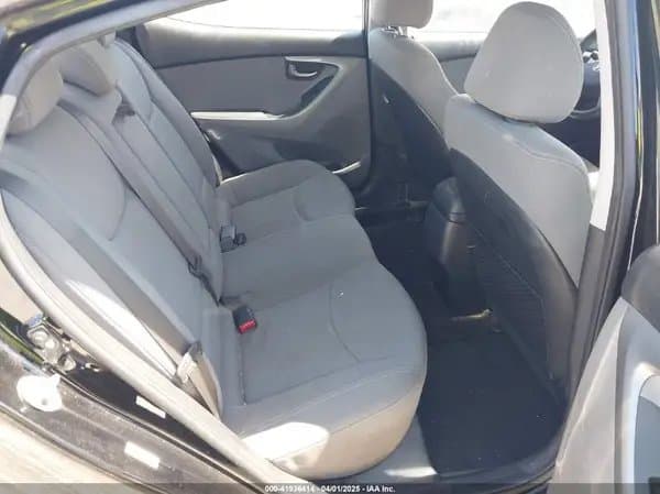 Hyundai Elantra 2016