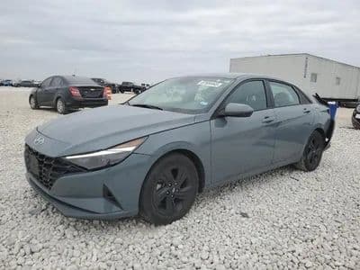 Hyundai Elantra 2022