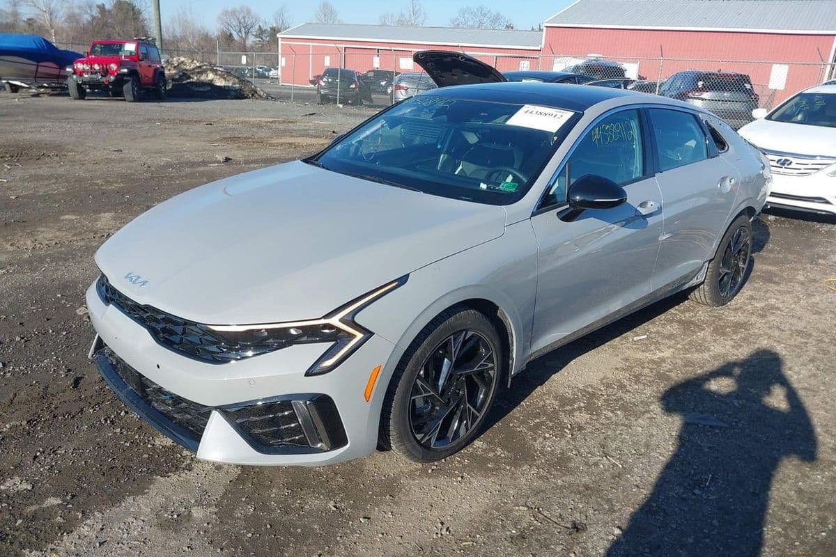 Kia K5 2025