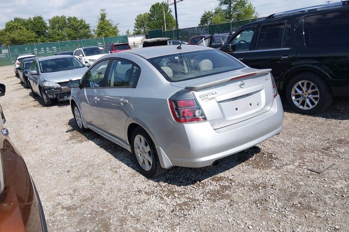 Nissan Sentra 2012