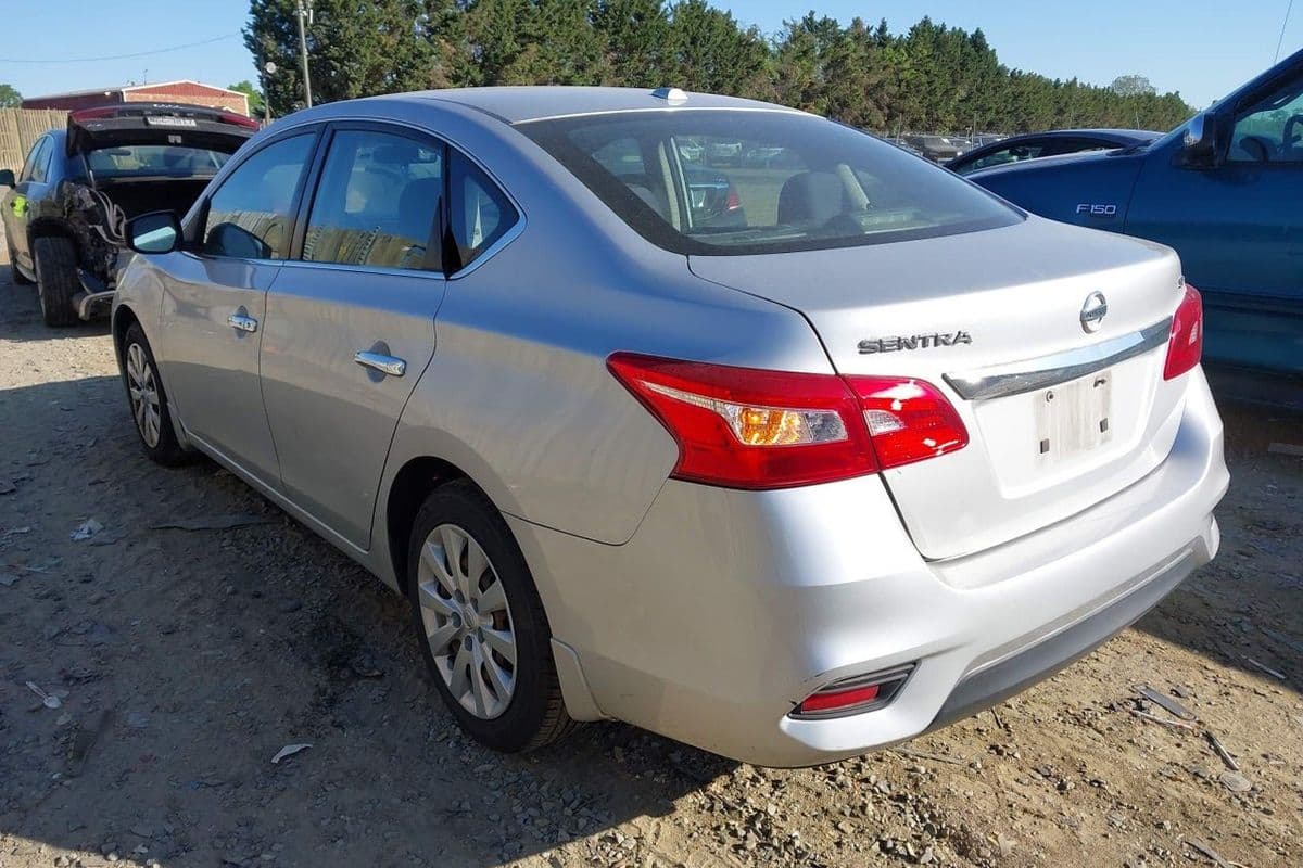 Nissan Sentra 2016